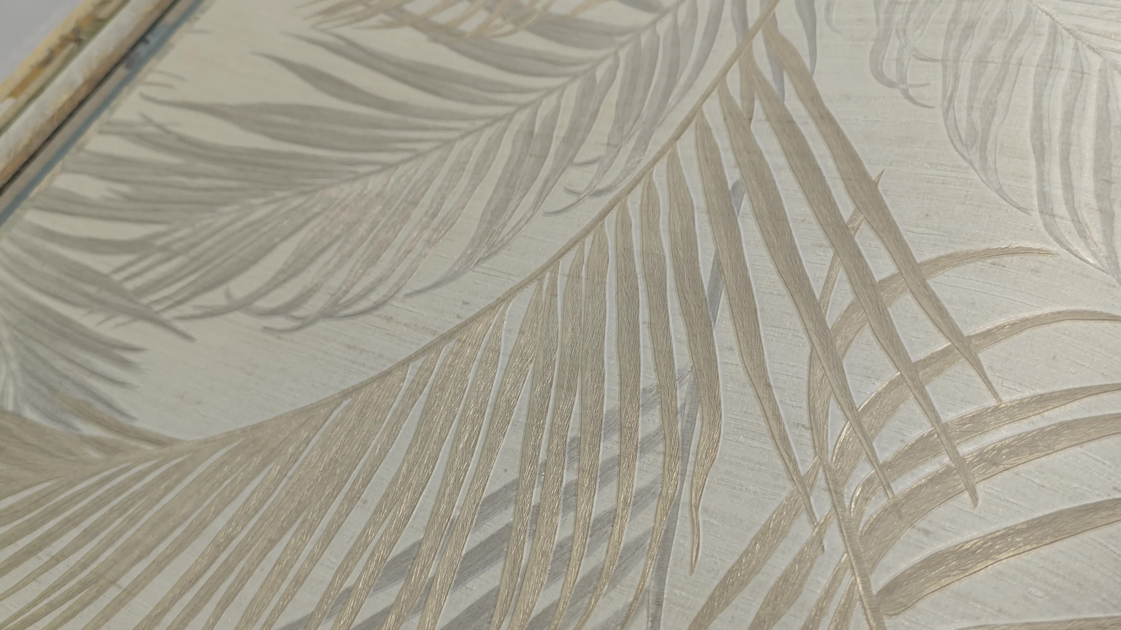 Pálmalevél mintás vinyl olasz tapéta natúr színben