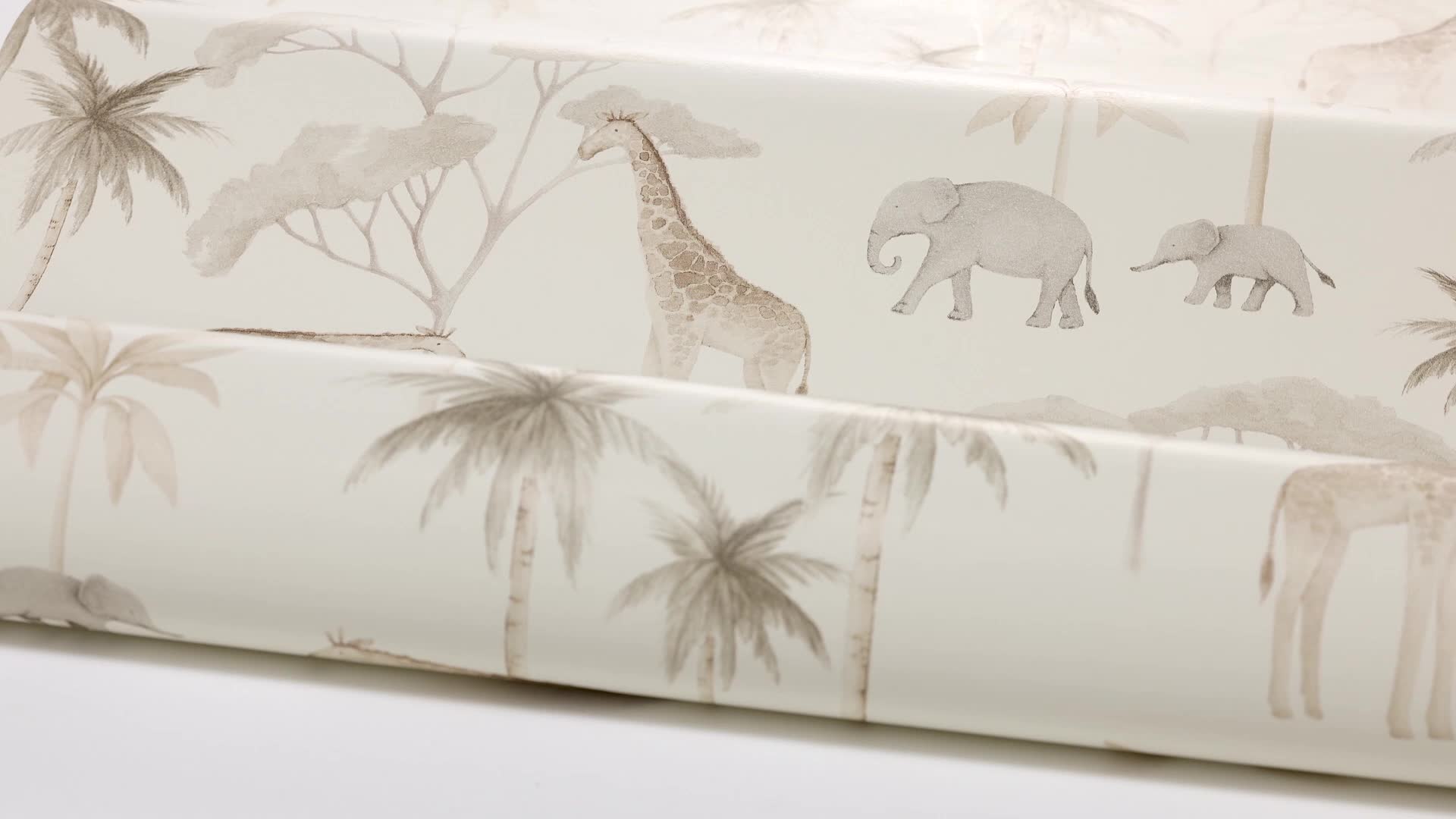 Gyerek tapéta akrikai állatos mintával barnás színekkel