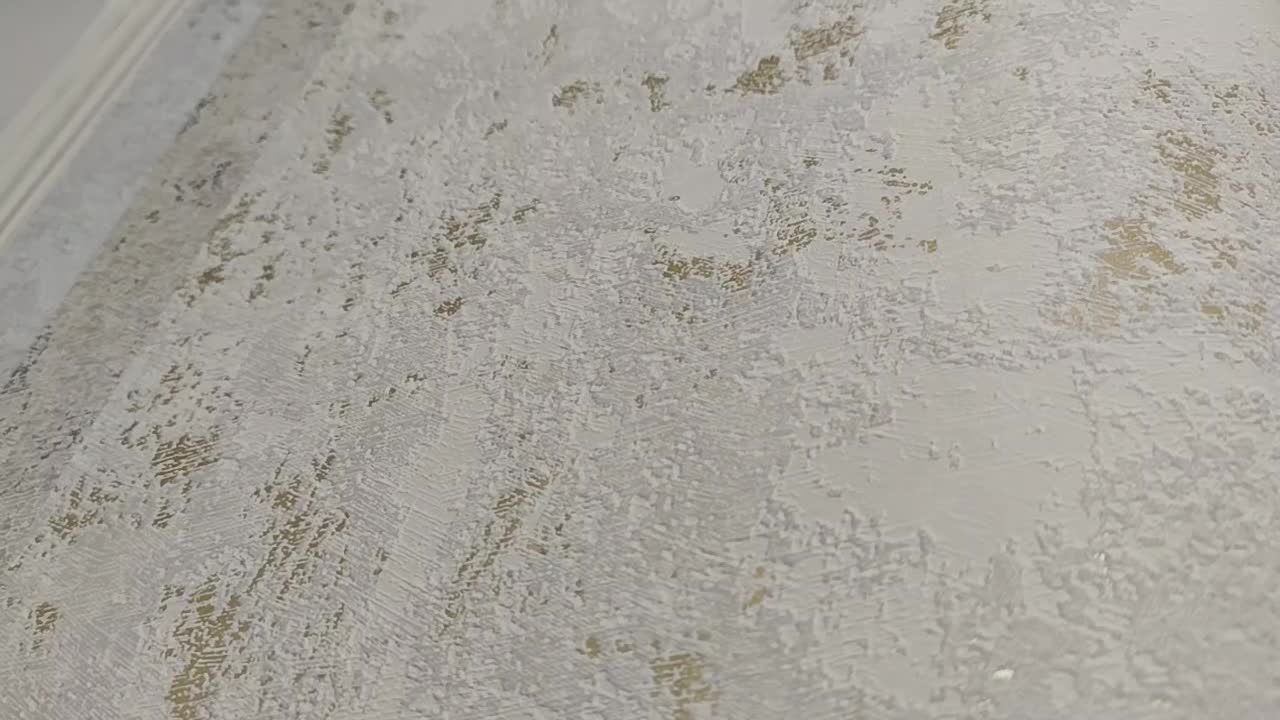 Dekor tapéta bézs arany koptatott hatású mintával