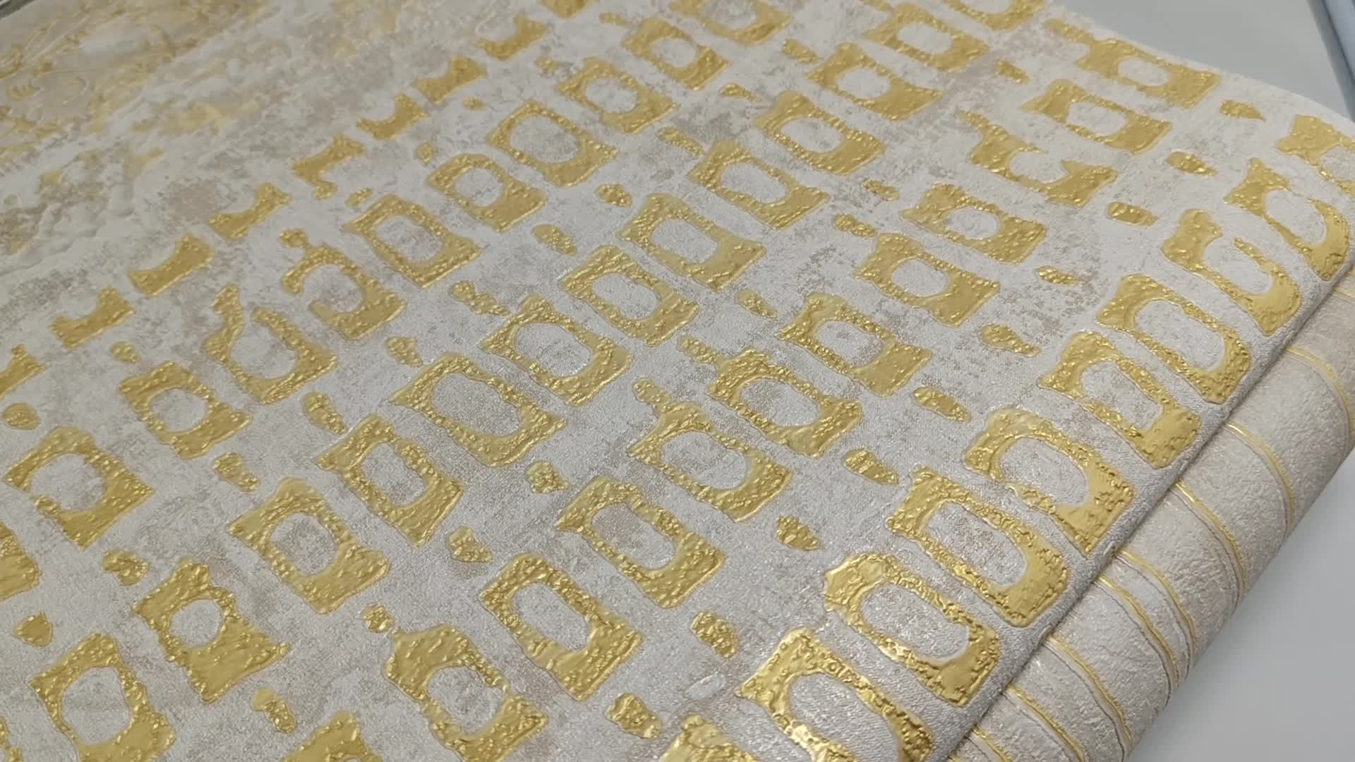 Bézs színű luxus tapéta arany hatású geometrikus mintával