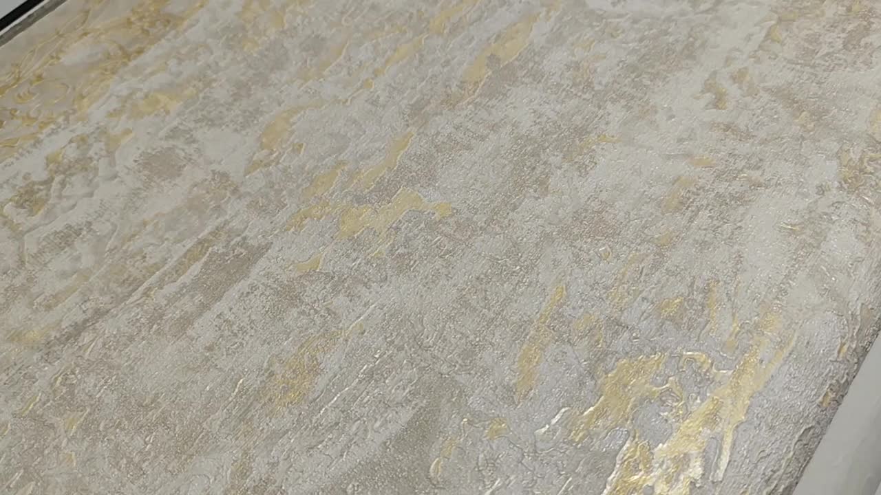 Bézs színű luxus tapéta arany hatású koptatott felülettel