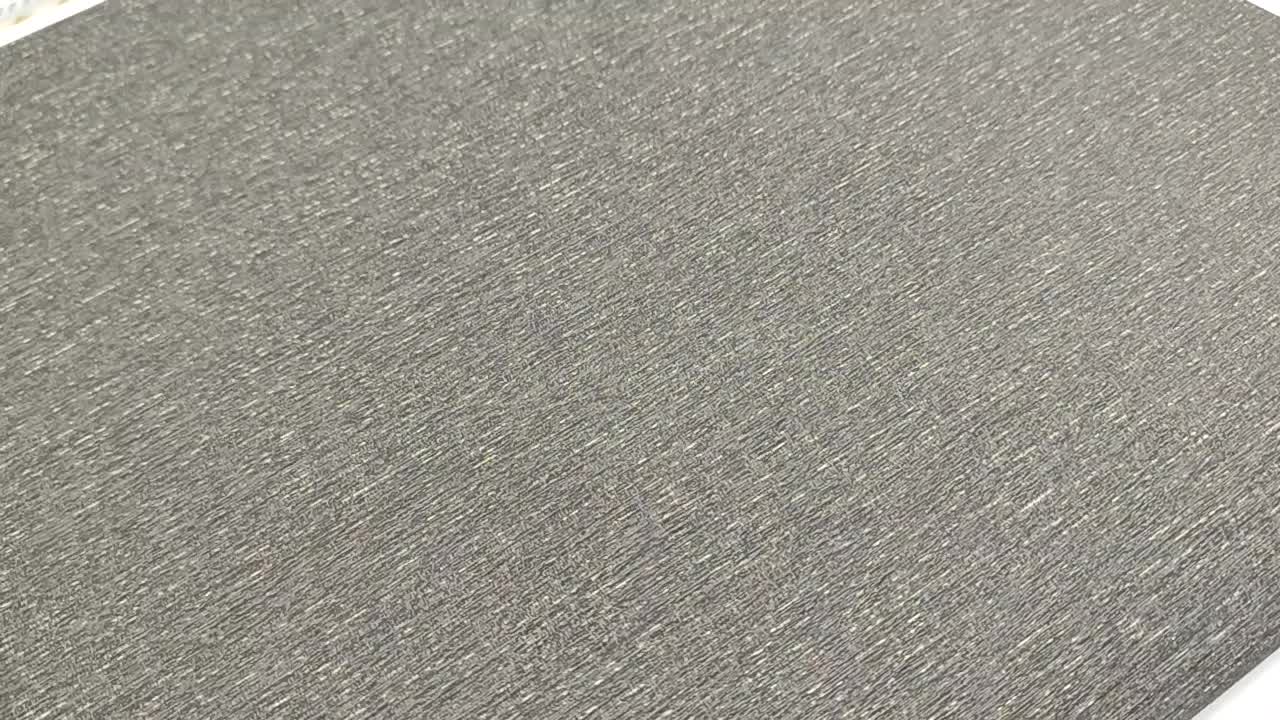 Fekete enyhe arany csíkozott mintás uni dekor tapéta