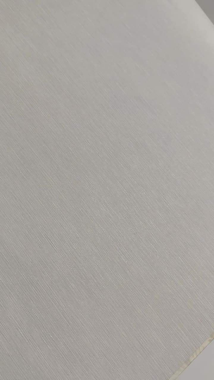 Szürke csíkos mintás vlies dekor tapéta