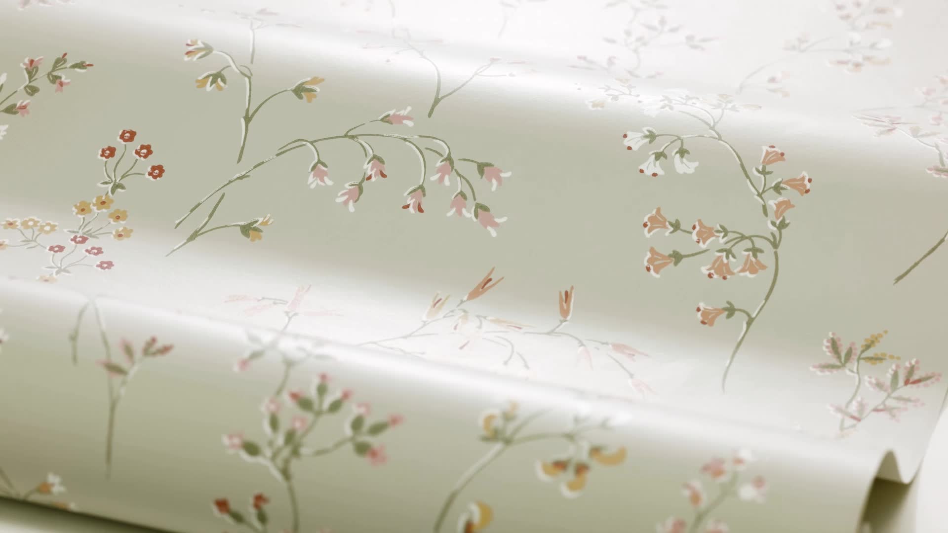 Boras tapéta akvarell virág mintával törtfehér színben