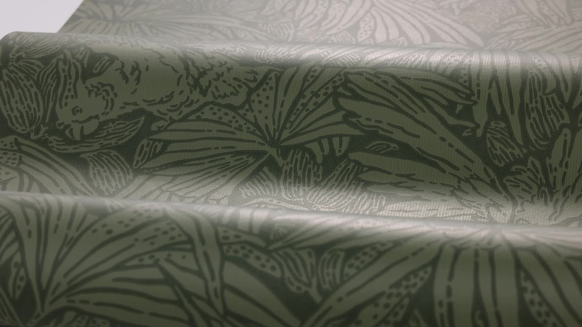 Elegáns mosható dekor tapéta rejtőzködő papagáj mintával zöld színben