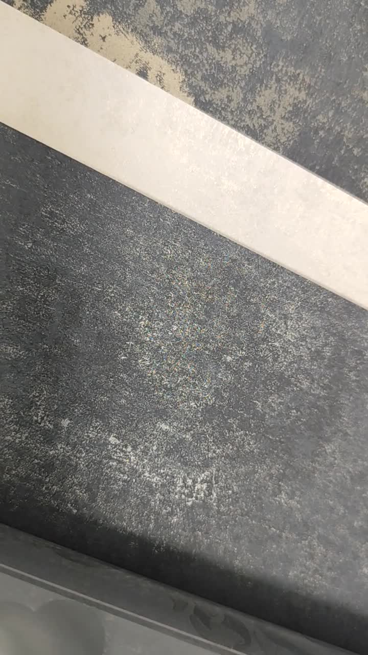 Antracit szürke metál effektes koptatott hatású design tapéta