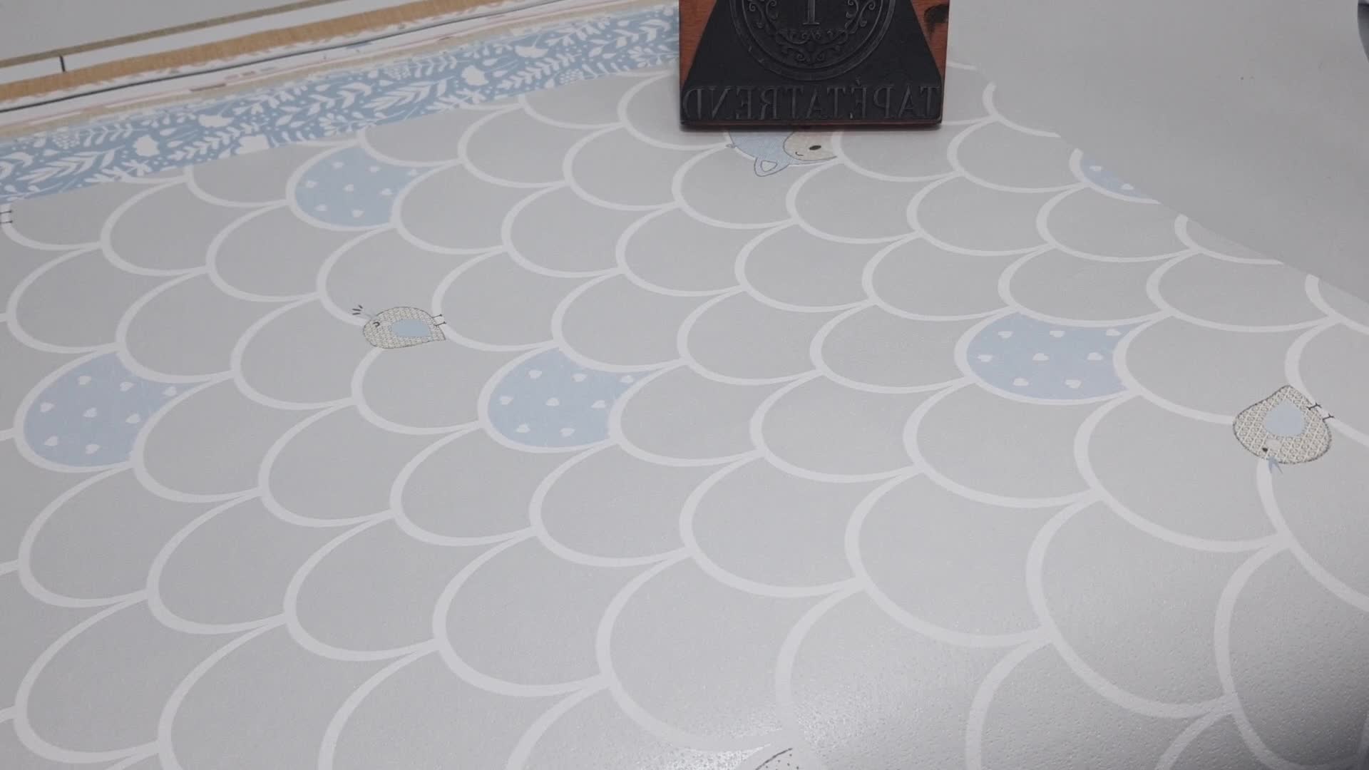 Állat mintás gyerektapéta szürke kék színekkel