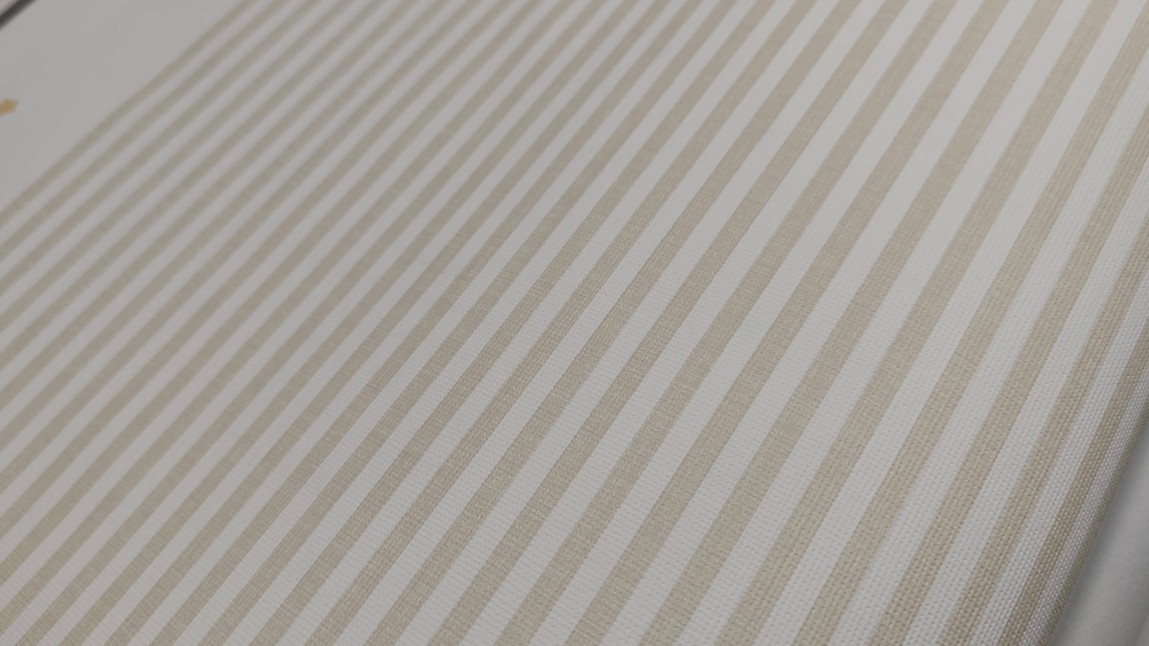 Bézs vékony csíkos mintás vlies gyerektapéta