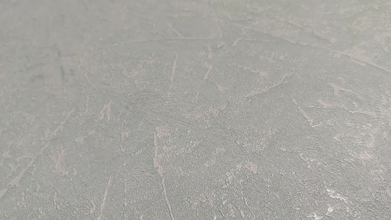 Türkiz és ezüst színű tapéta struktúrált mintázattal