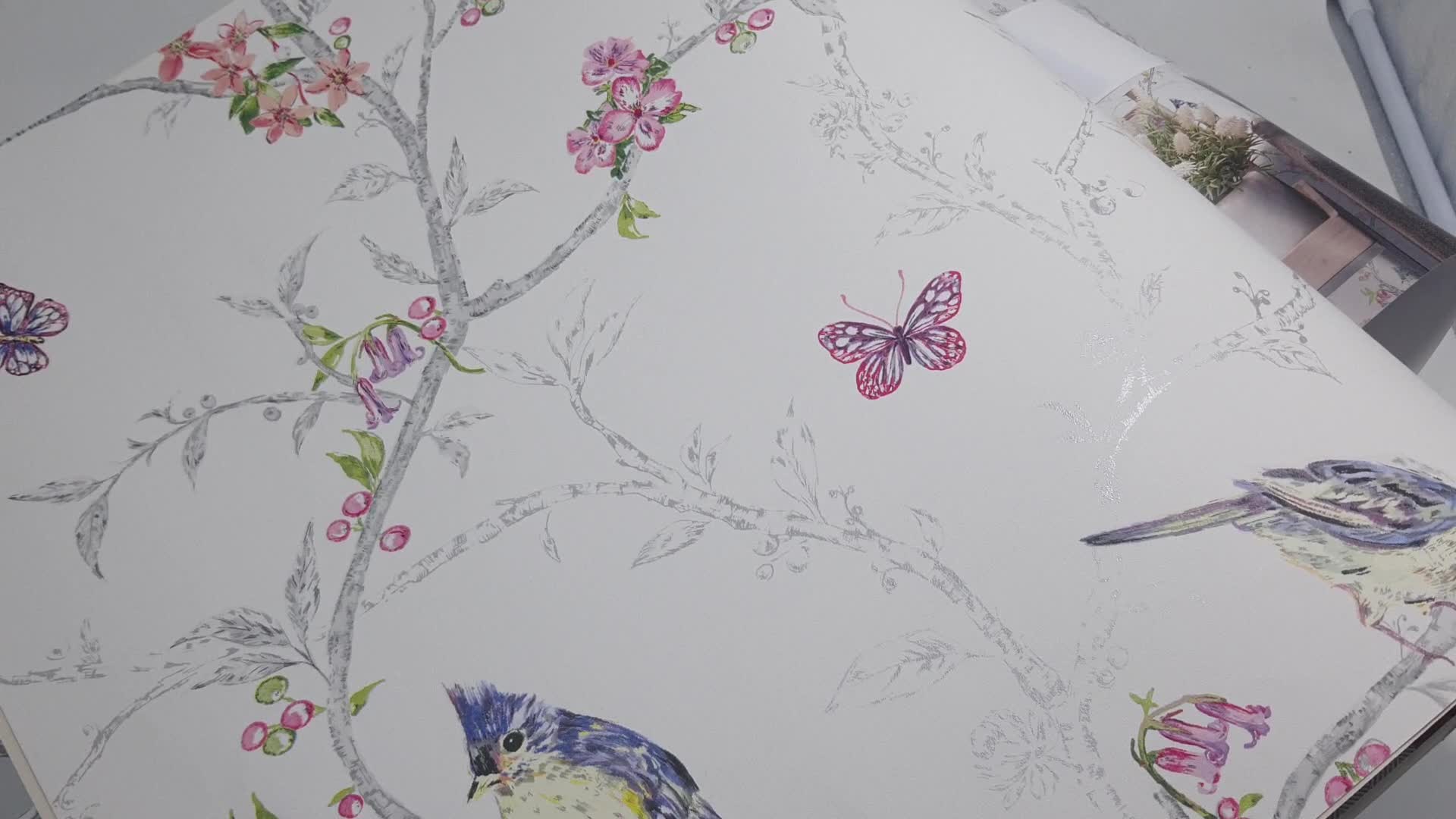 Fehér madár mintás tapéta, színes virág mintával