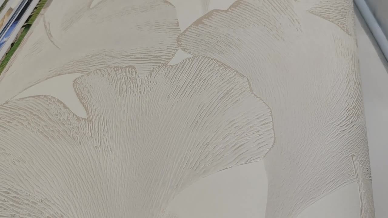 Fehér szürke ginkgo mintás vlies design tapéta