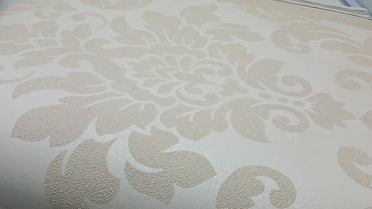 Bézs-krém klasszikus barokk mintás vlies tapéta