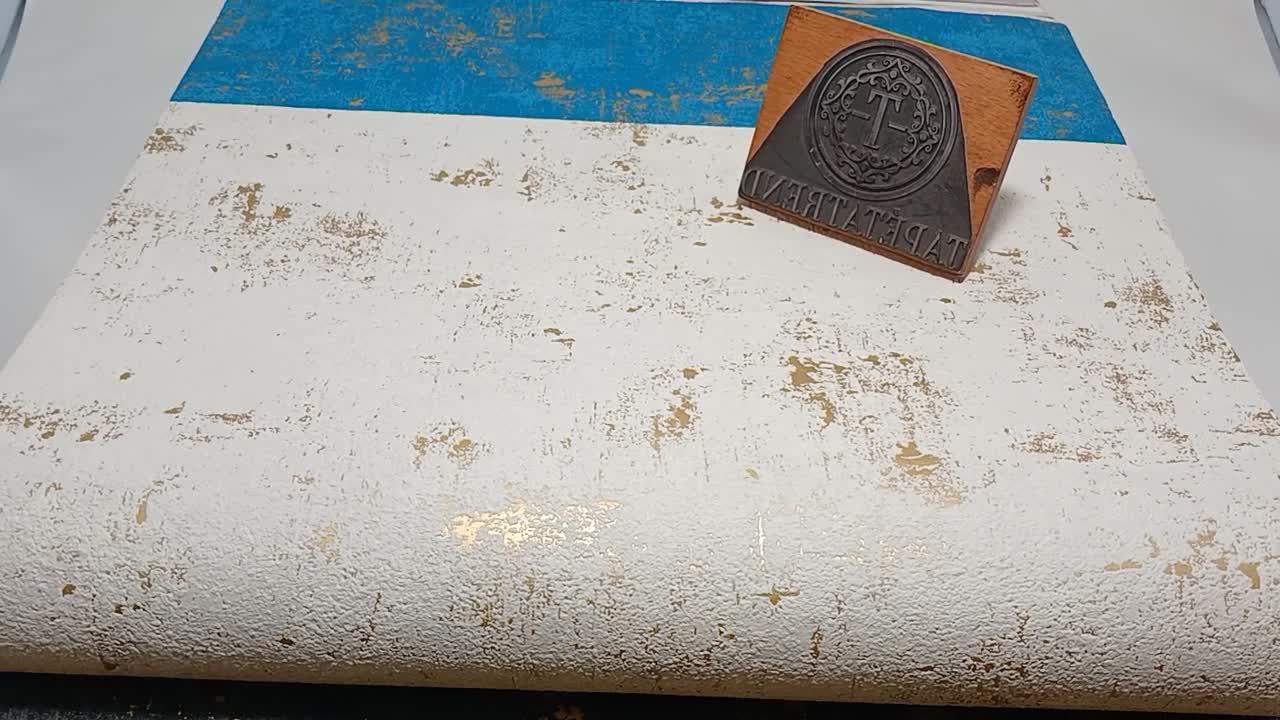 Fehér-arany koptatott hatású dekor tapéta