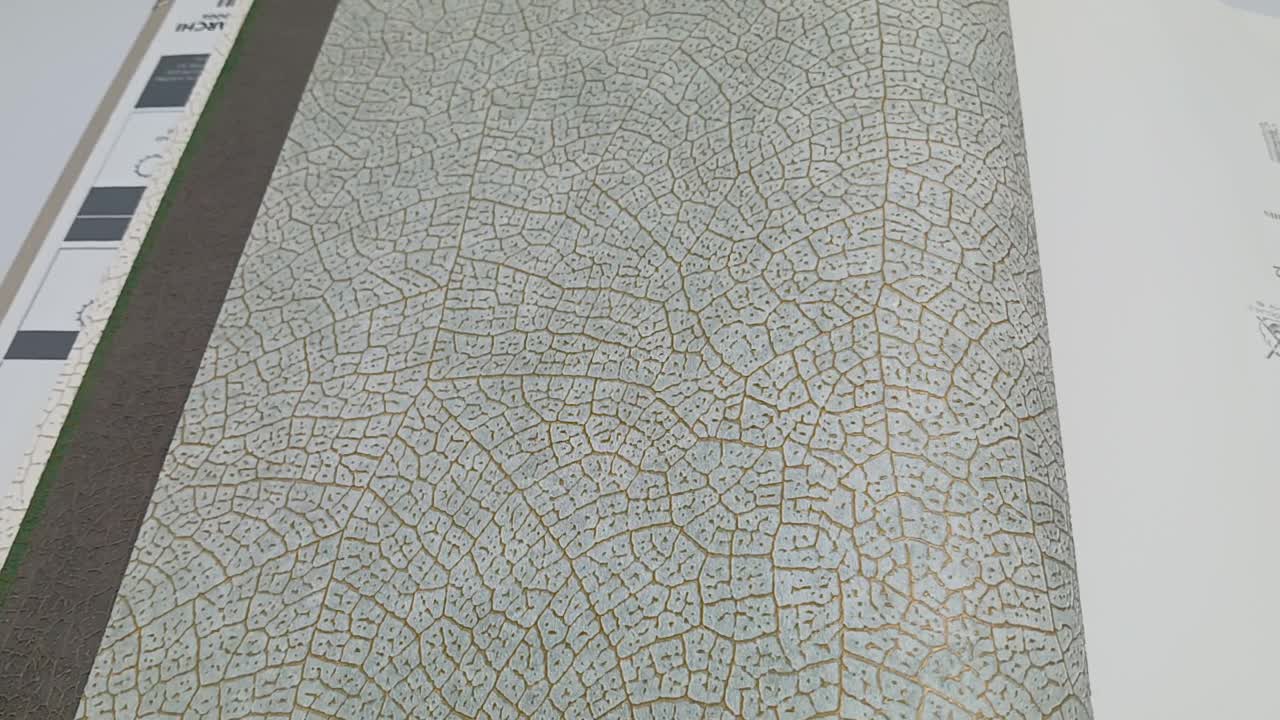 Halványzöld levélerezet mintás vlies design tapéta struktúrált felülettel