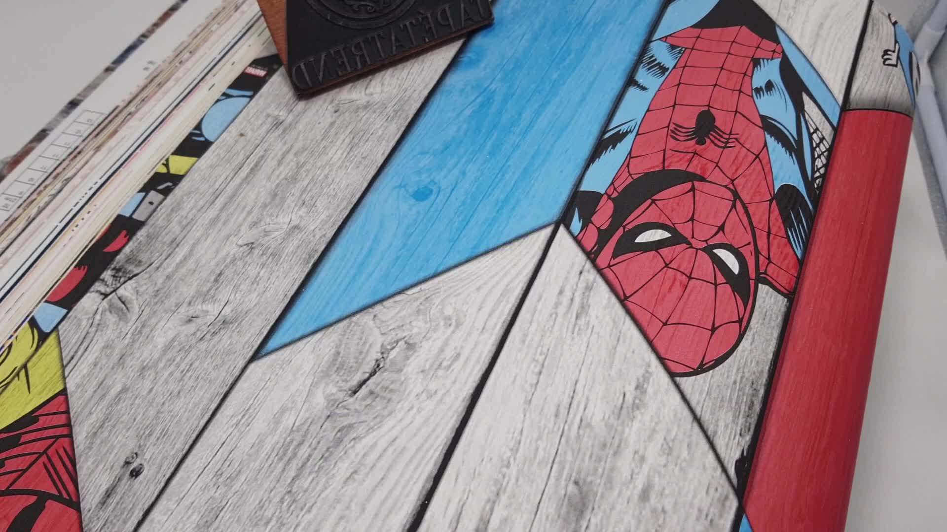 Marvel tapéta gyerekszobába, pokember, hulk, vasember mintával